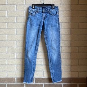 dELIAS Distressed Jegging Jeans